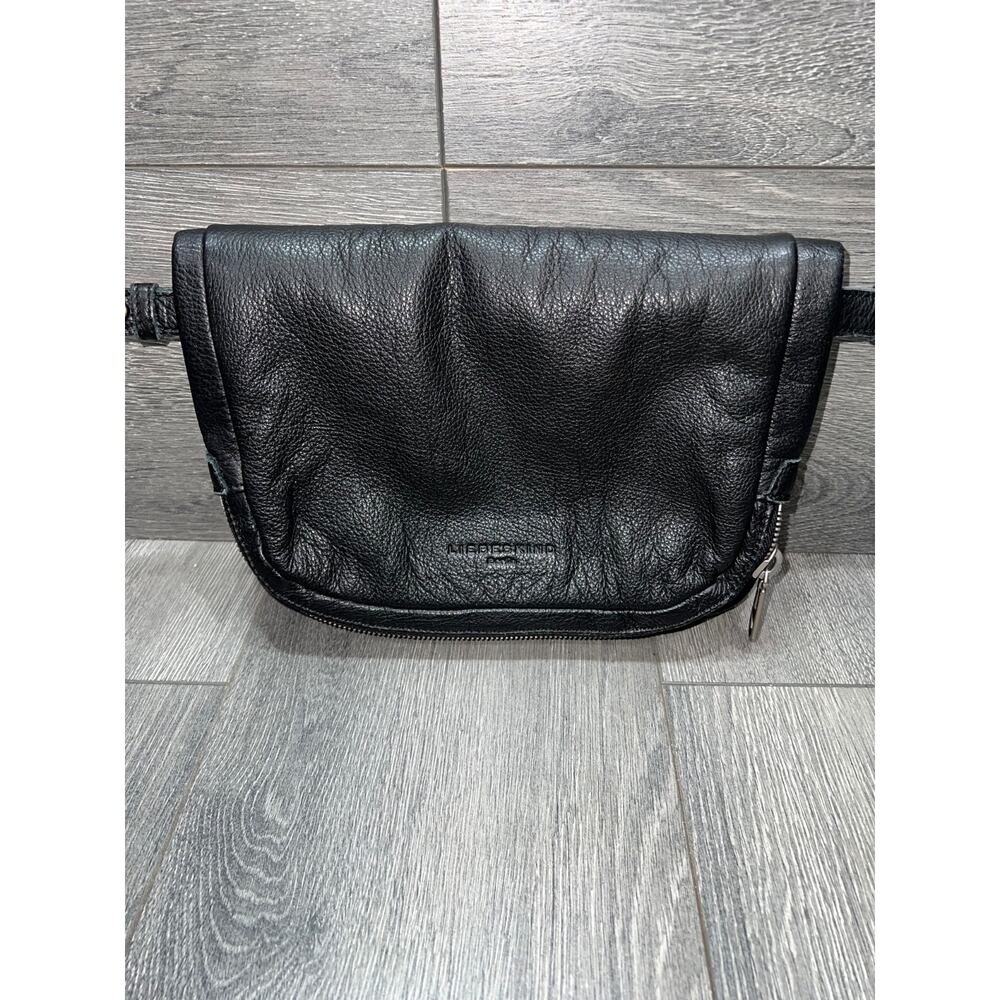 Liebeskind berlin handbag Bag saddle crossbody black‎ Leather Zip Tassel B000674 - Picture 3 of 10
